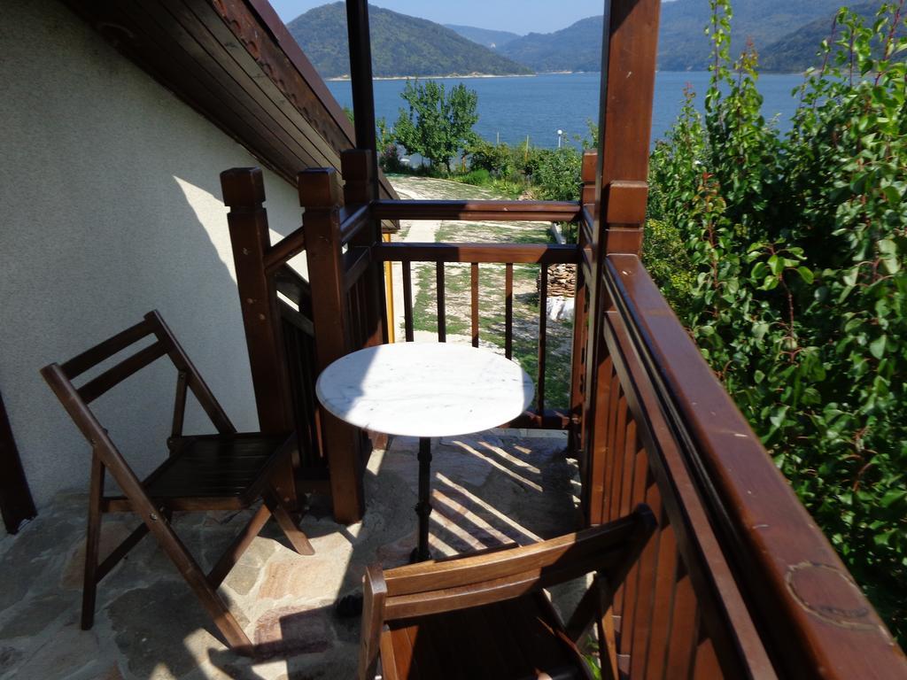 Family Hotel Belvedere Dulgopol Exterior photo
