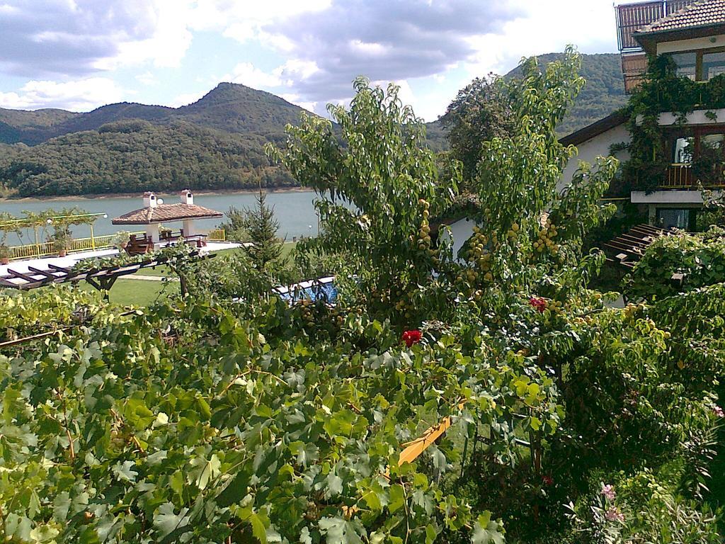Family Hotel Belvedere Dulgopol Exterior photo