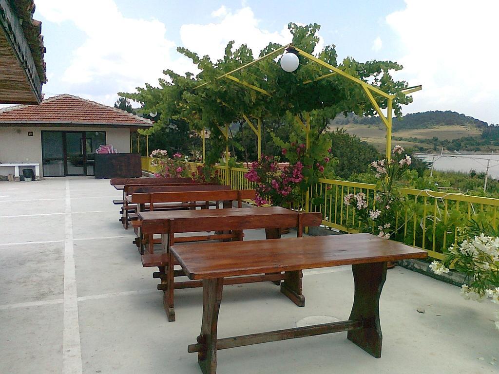 Family Hotel Belvedere Dulgopol Exterior photo