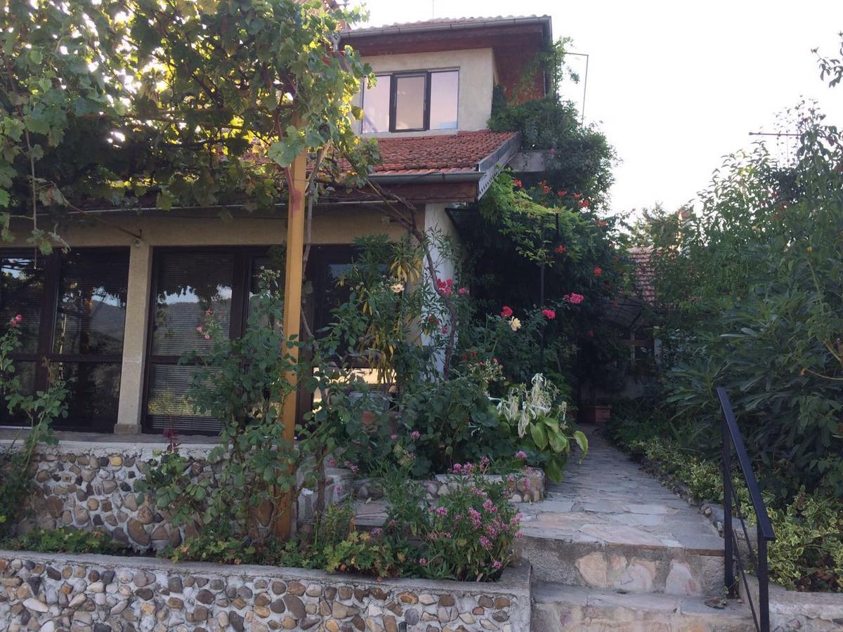 Family Hotel Belvedere Dulgopol Exterior photo